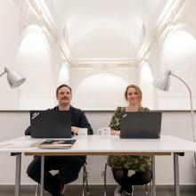  Open Office: Johannes Honeck, Leiter der Kunsthalle Jesuitenkirche und  des Christian Schad Museums, und seine Mitarbeiterin Jessica Eschenbach;  Foto: Museen der Stadt Aschaffenburg
