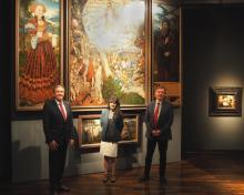  Vor dem Magdalenenaltar im Stiftsmuseum: Oberbürgermeister Jürgen Herzing, Bereichsleiterin Touristik Waltraud F. Gulder, Direktor Dr. Thomas Schauerte (Foto: Natalie Ungar)